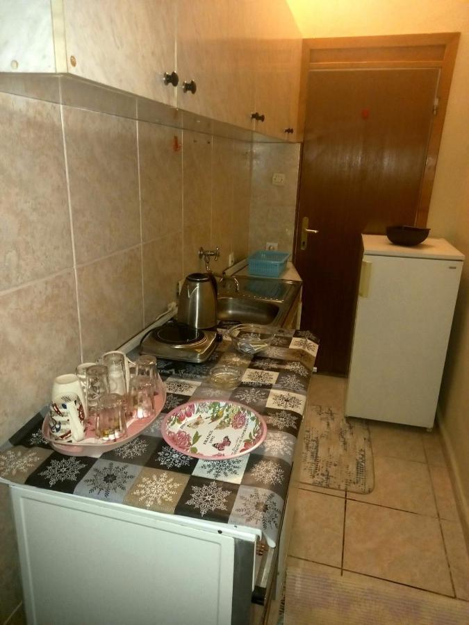 2 Bedroom Centre Apartment พอดโกริกา ภายนอก รูปภาพ